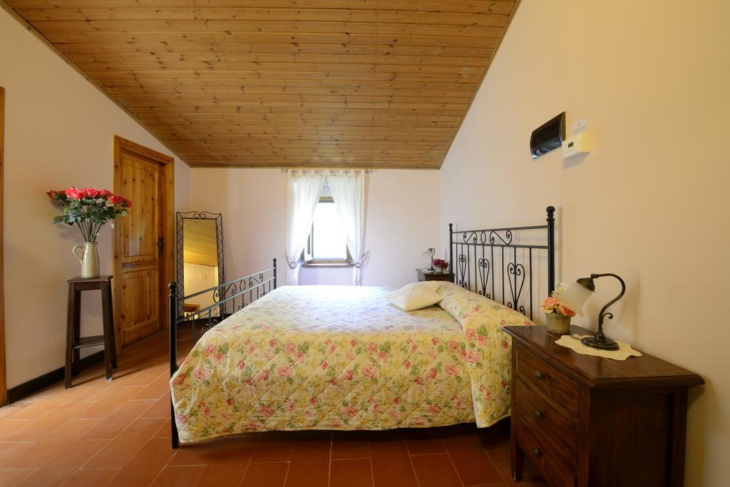 Le Querce Di Assisi Vendégház Piano Delle Pieve Kültér fotó
